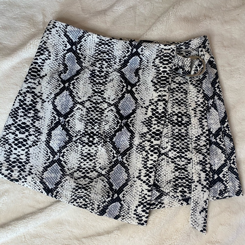 Snakeskin Skort - Picture 3 of 5